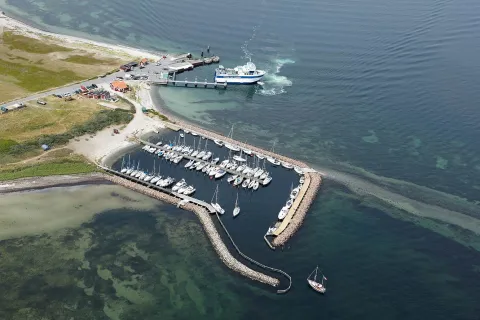 Avernakø Bådehavn Luftfoto
