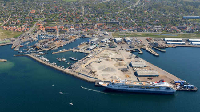 Luftfoto af Hundested Havn