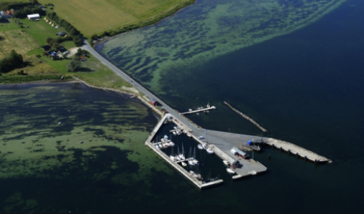 Luftfoto af Strynø Havn