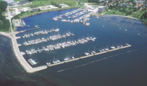 Luftfoto af Frederikssund Lystbådehavn