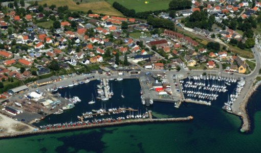Luftfoto af Rødvig Lystbådehavn